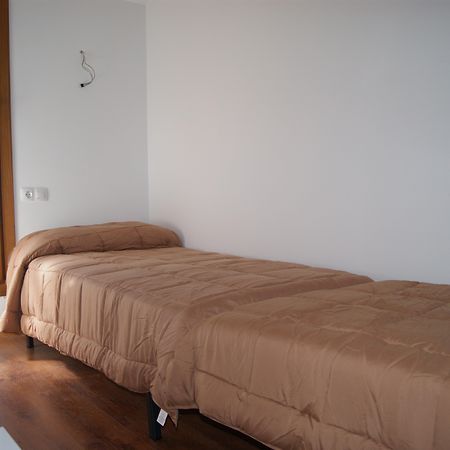 Apartaments Els Esquiadors Llorts Екстер'єр фото