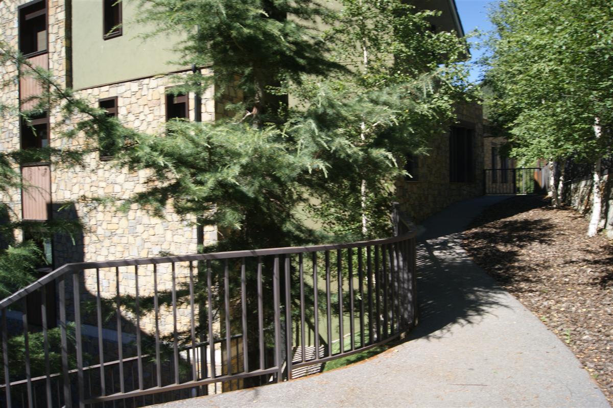 Apartaments Els Esquiadors Llorts Екстер'єр фото