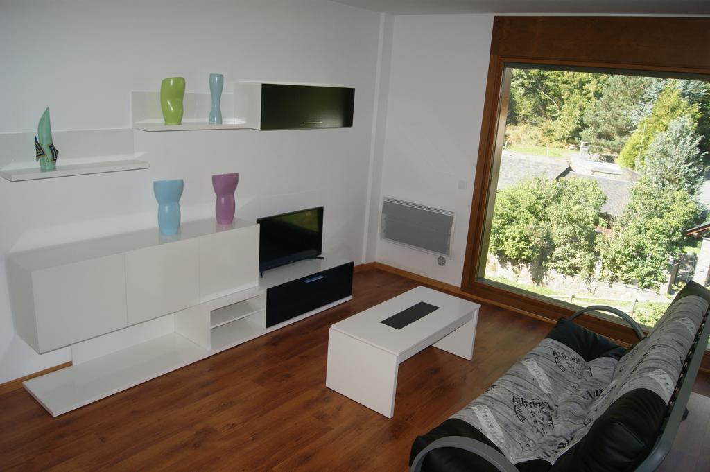 Apartaments Els Esquiadors Llorts Екстер'єр фото